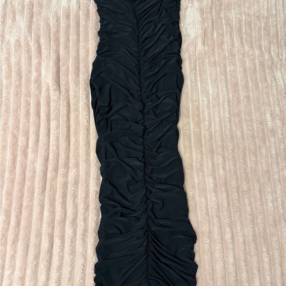 PrettyLittleThing Dresses & Skirts - NWT PrettyLittleThing- Black Ruched Bodycon Maxi Dress